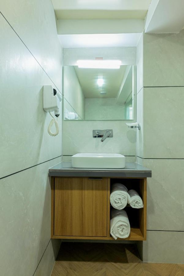 Gold Beach Villa Daman Esterno foto