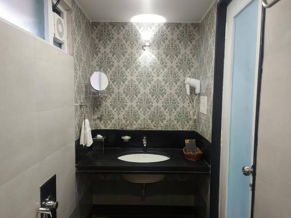 Gold Beach Villa Daman Esterno foto