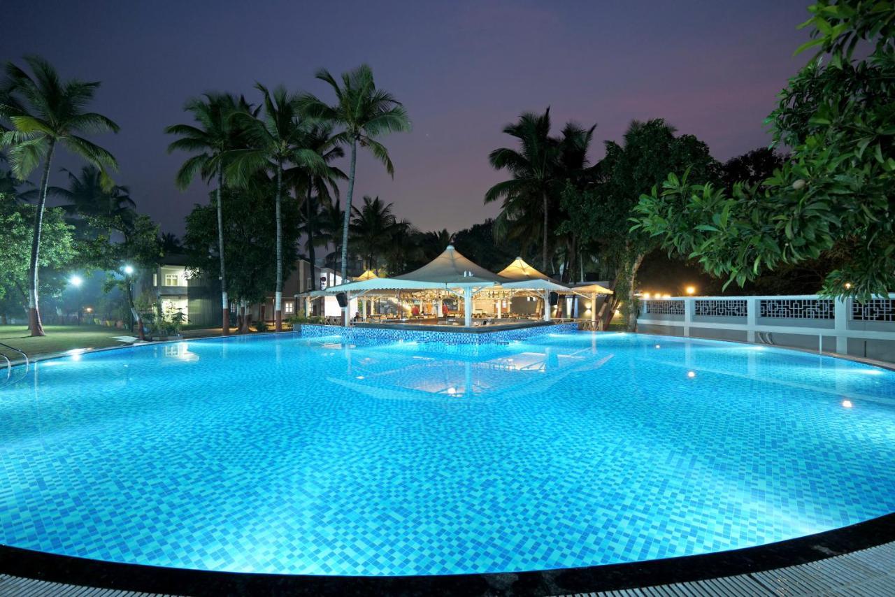 Gold Beach Villa Daman Esterno foto